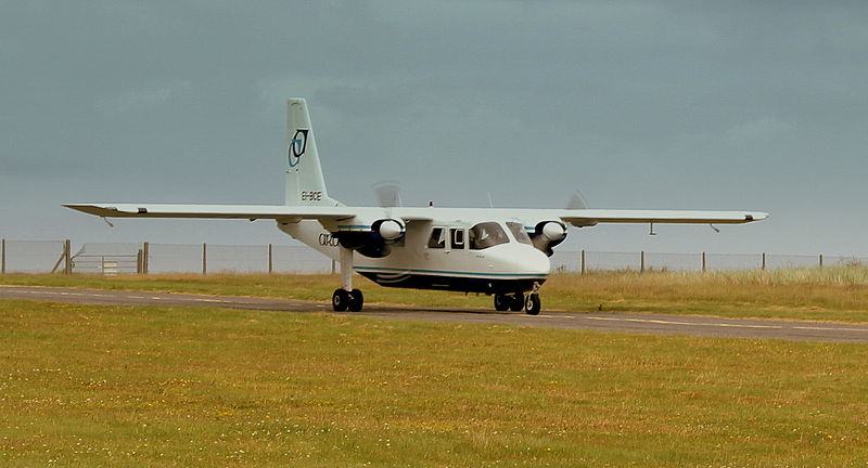 File:AER ARRAN ISLANDS BN2B ISLANDER AT INIS MOR AIRPORT ARRAN ISLANDS IRELAND JULY 2013 (9204139868).jpg