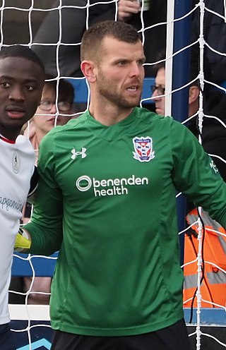 <span class="mw-page-title-main">Adam Bartlett</span> English footballer