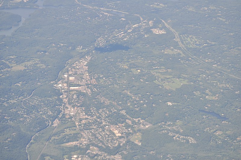 File:Aerial view of Mt. Kisco, NY 01 (9614324038).jpg