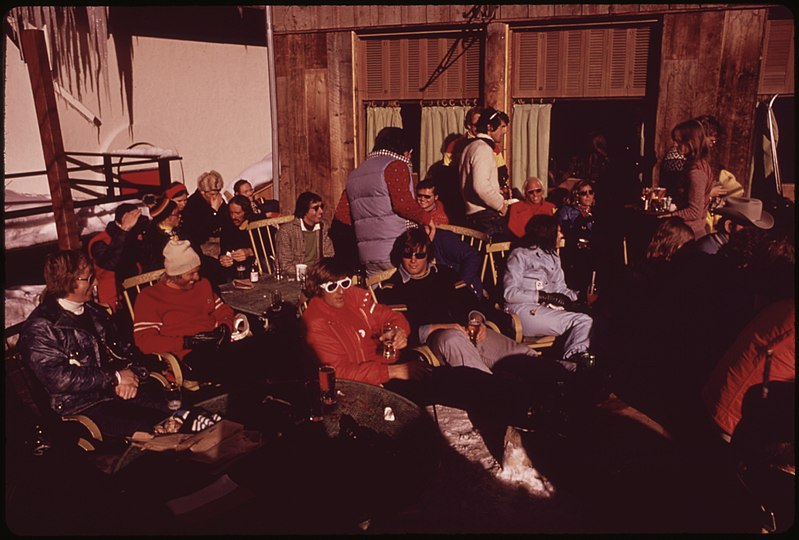 File:After the Skiing -- A Rest and a Drink in the Late Afternoon Sun 02-1974 (3953735852).jpg