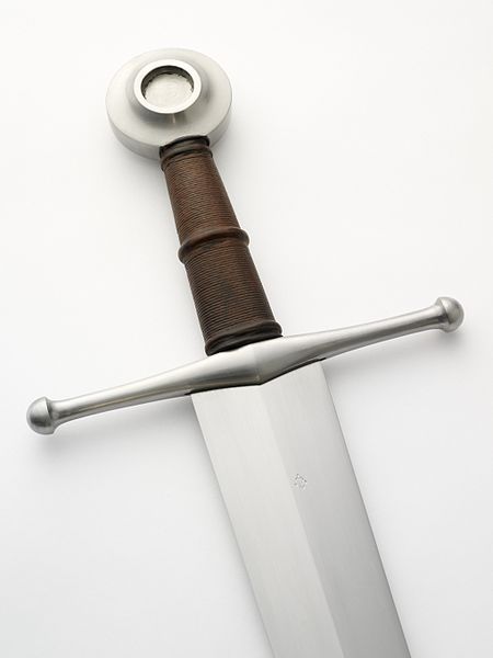 File:Albion Lancaster Medieval Sword 5 (6093173363).jpg