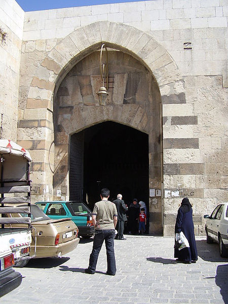 Aleppo Qunnesrin gate.jpg