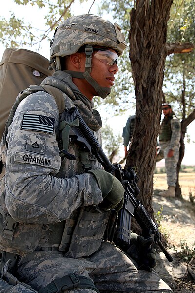 File:Alowsi dismounted patrol DVIDS298493.jpg