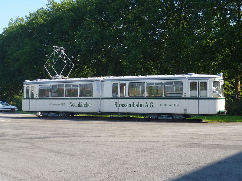 Maschinenfabrik Esslingen GT4 800px-Alter_Stra%C3%9Fenbahnwagen_Neunkirchen