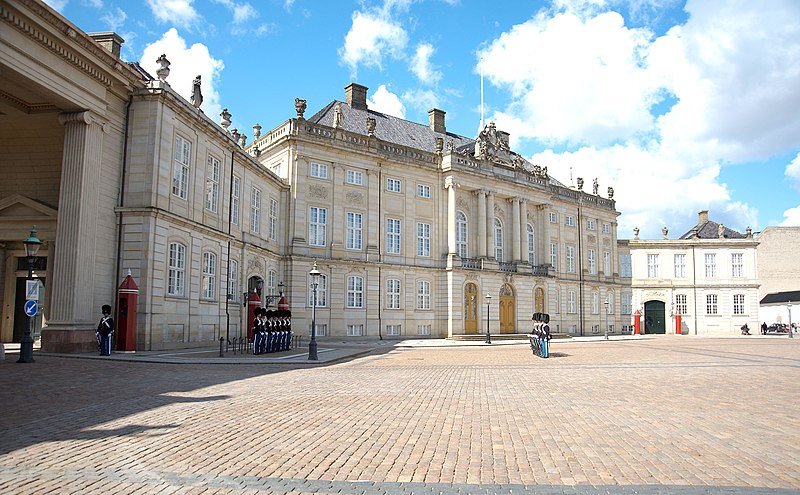 File:Amalienborg slott 11.JPG