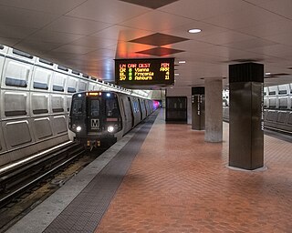 <span class="mw-page-title-main">Federal Center SW station</span> Washington Metro station