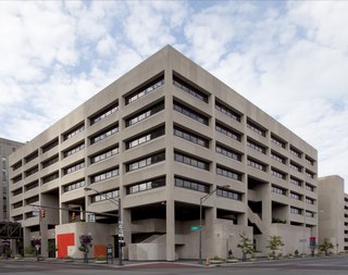 <span class="mw-page-title-main">Bricker Federal Building</span> Federal office building in Columbus, Ohio