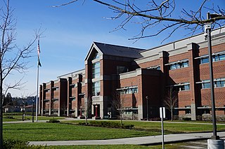 <span class="mw-page-title-main">Auburn High School (Washington)</span> Public secondary school in Auburn, King, Washington , United States