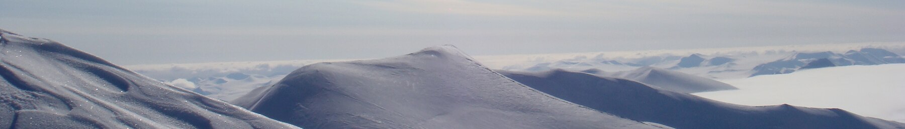 Barbeau Peak (นูนาวุต) banner.jpg