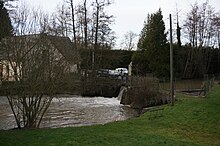 Brune dæmning i Rogny.