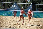 Deutsch: Beachvolleyball bei den Olympischen Jugendspielen 2018; Tag 8, 14. Oktober 2018; Mädchen, Achtelfinale – Bolivien-Puerto Rico 0:2 (18–21/18–21 ) English: Beach volleyball at the 2018 Summer Youth Olympics at 14 October 2018 – Girls Round of 16 – Bolivia-Puerto Rico 0:2 (18–21/18–21 )