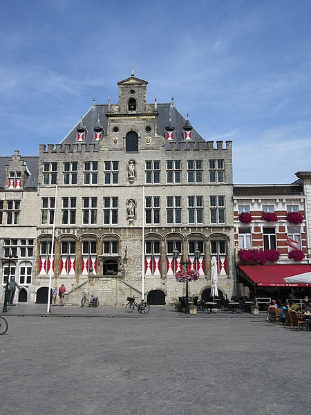 File:Bergen op Zoom - Stadhuis.jpg