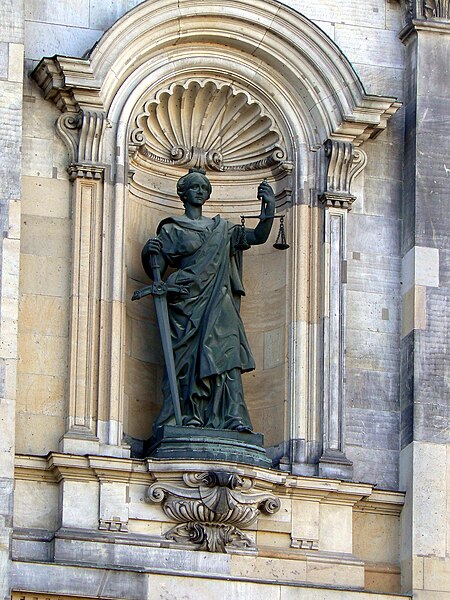 File:Berliner Dom Gerechtigkeit Berlin2007.jpg