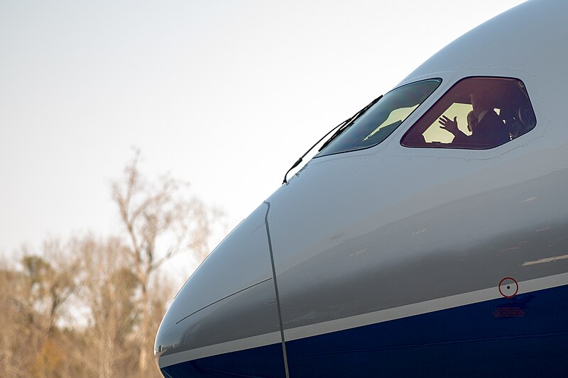 File:Boeing 787-10 rollout with President Trump (33109591076).jpg