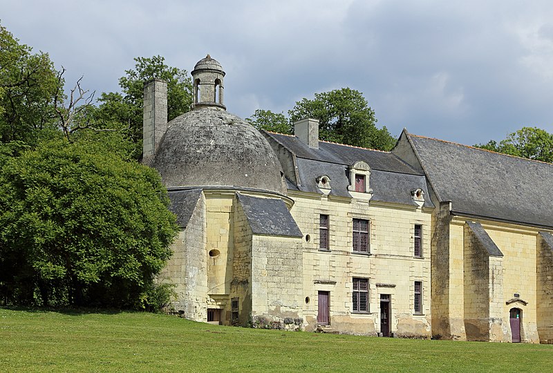 File:Brézé Castle R08.jpg