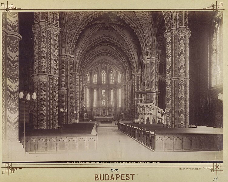 Файл:Budapest, Mátyás-templom, főhajó, főszentély és az oltár,1890 után. - Fortepan 82546.jpg