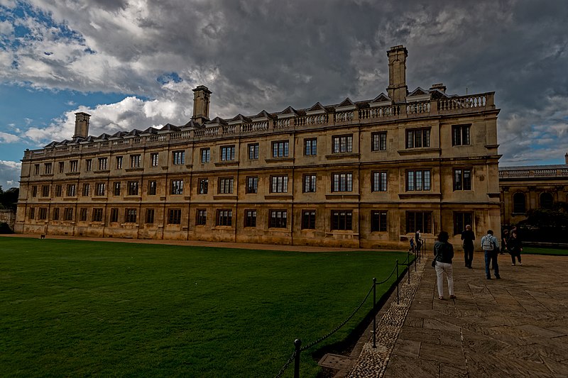 File:Cambridge - King's College, founded in 1441 - Back Lawn - View NW on Clare College 1715.jpg