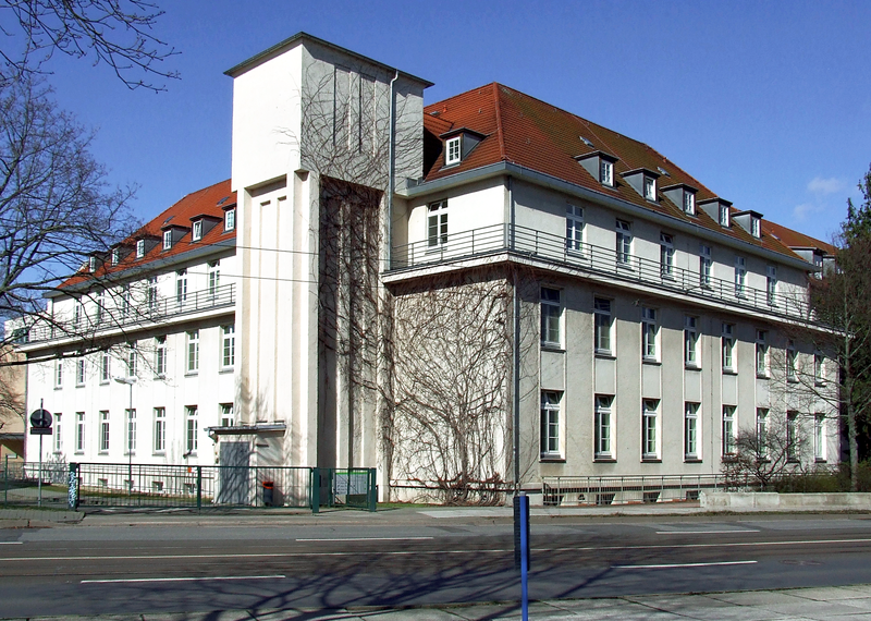 File:Carl-Thiem-Klinikum, Thiemstraße 111 (Haus 49).png