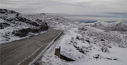 Collado del Condor, the highest point in the Transandean highway. CarreteraPicoElAguila.jpg