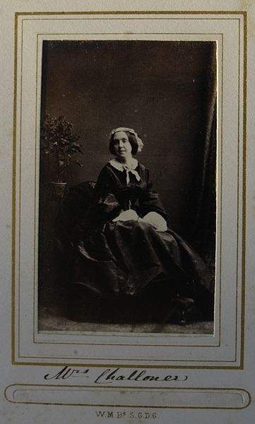 File:Carte de visite of Mrs. Bisse-Challoner, aka Henrietta Emma Helena De Salis (died 16 August 1863).jpg