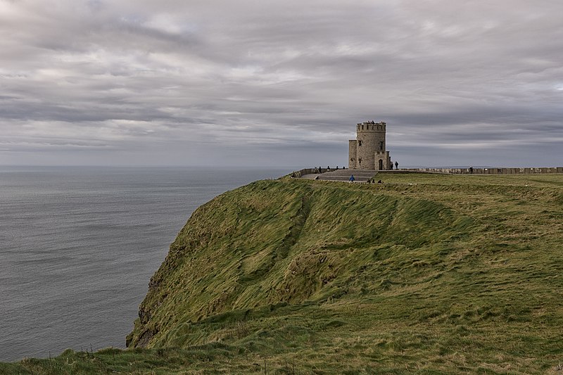 File:Castle At The Cliffs (222393635).jpeg