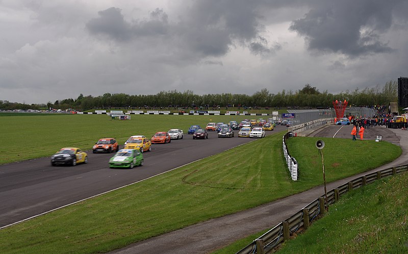 File:Castle Combe Circuit MMB G6 Castle Combe Saloon Car Championship.jpg