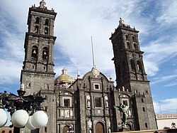 Catedral de Puebla 2.JPG