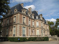 贝什维尔城堡（法语：Château de Becheville）