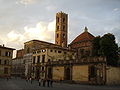 La chiesa dei Santi Giovanni e Reparata vista da piazza San Martino