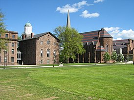 fila del college su wesleyan.jpg