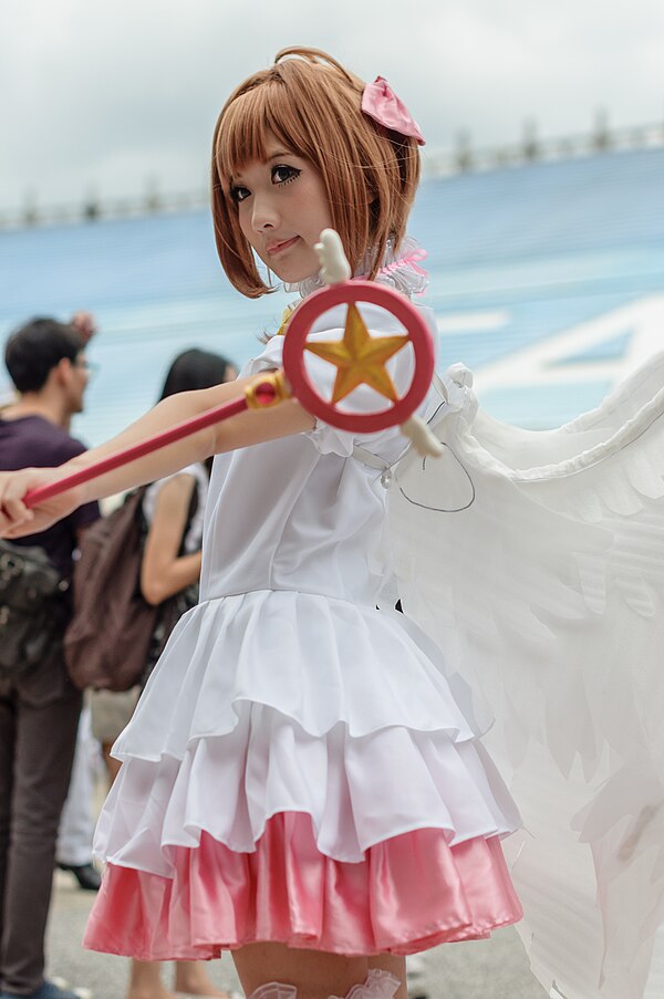 A Sakura Kinomoto cosplayer