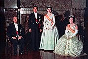 1959年（昭和34年）、朝見の儀の昭和天皇、香淳皇后、皇太子明仁親王、皇太子妃美智子。