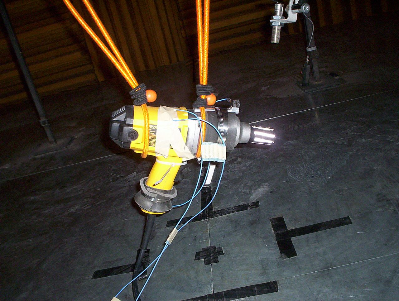 File:Dewalt.jpg - Wikimedia Commons