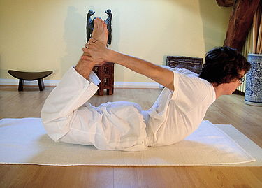 Dhanurasana.jpg