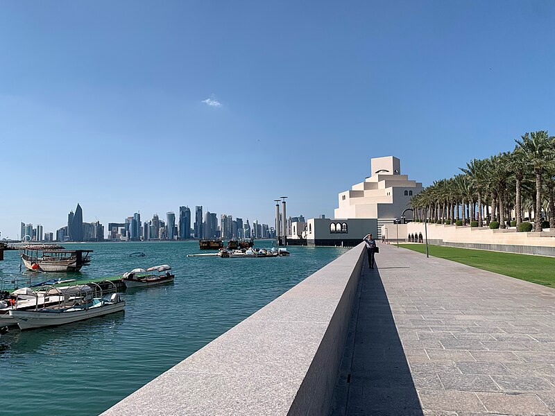 File:Doha - towards the islamic art museum.jpg