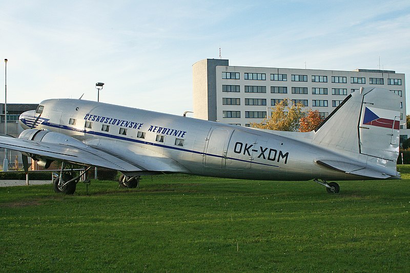 File:Douglas DC3-229 OK-XDM (8230123433).jpg