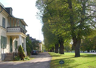 Minerva längst till vänster, mot Långa raden.