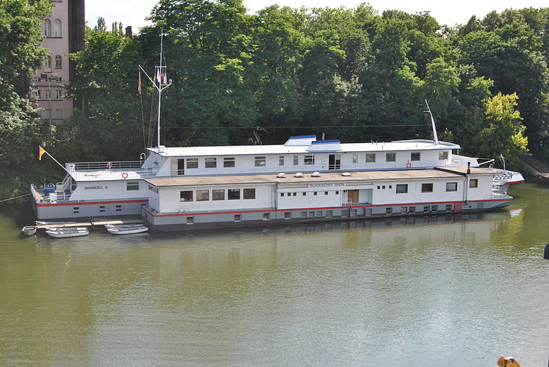 File:Duisburg, Schulschiff Rhein, 2012-07 CN-02.jpg