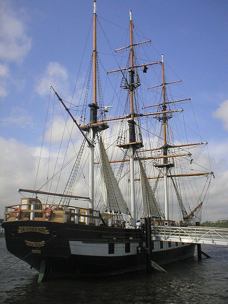 Dunbrody Ship—a full-scale replica of the original 19th century vessel.