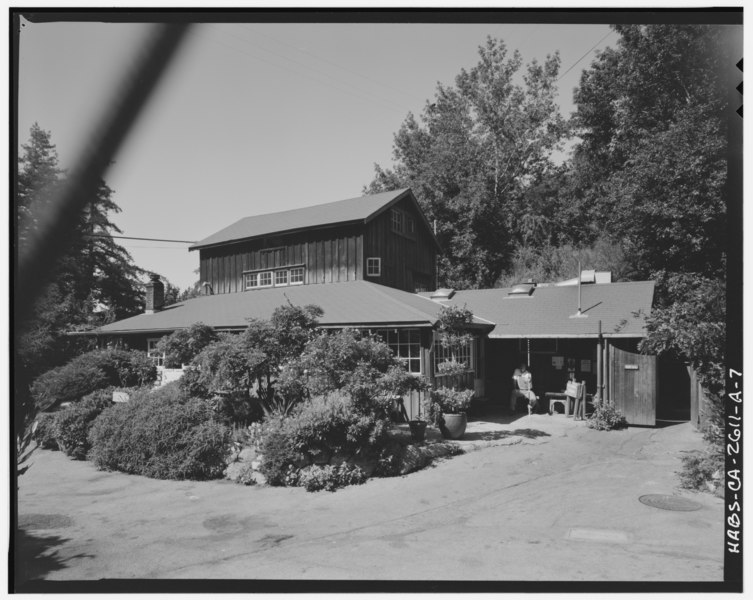 File:East side and north rear of building, view to southwest. Scale stick visible against one-story rear kitchen wing. - Deetjen's Big Sur Inn, Big Sur Inn Building, East Side of HABS CAL,27-BIGSUR,1A-7.tif