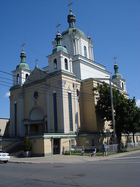 File:Eglise gréco-catholique ukrainienne Saint Basil le Grand à Lachine (montréal).jpg