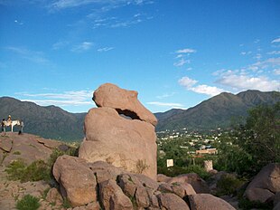 Geoforma chiamata El Zapato (La Scarpa), 
alla periferia occidentale di Capilla del Monte.