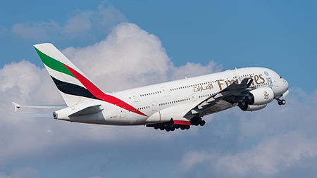 English: Emirates Airbus A380-861 (reg. A6-EDJ, msn 009) at Munich Airport (IATA: MUC; ICAO: EDDM) departing 08R. Deutsch: Emirates Airbus A380-861 (Reg. A6-EDJ, msn 009) auf dem Flughafen München (IATA: MUC; ICAO: EDDM) beim Start auf 08R.
