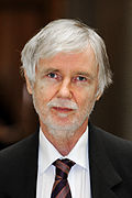 en:Erkki Tuomioja