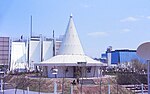 Expo 67, Iugoslávia, Maurício e pavilhões de Quebec.jpg