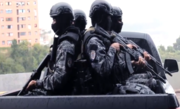AK103を保持するベネズエラ警察FAES隊員