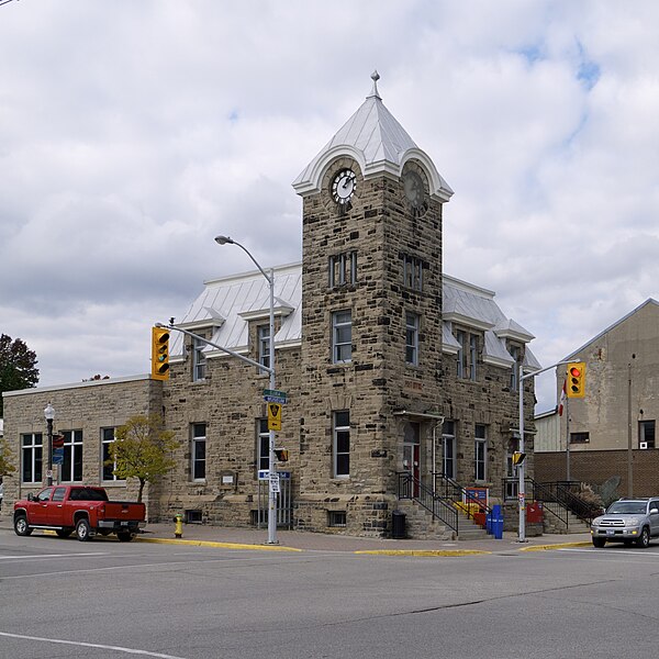 File:Fergus Post Office 2014.jpg