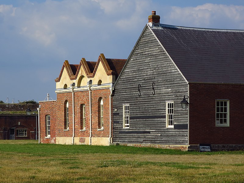 File:Fort Cumberland former hospital.jpg