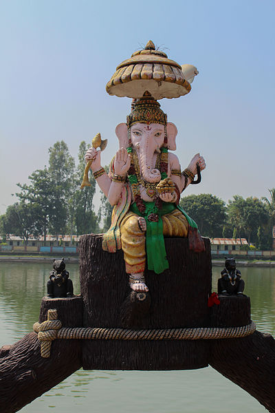 File:God Ganesh statue. 01.JPG