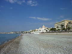 La plage de Nice et l'hôtel Negresco